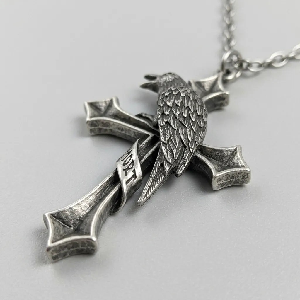 The Dark Omen Necklace