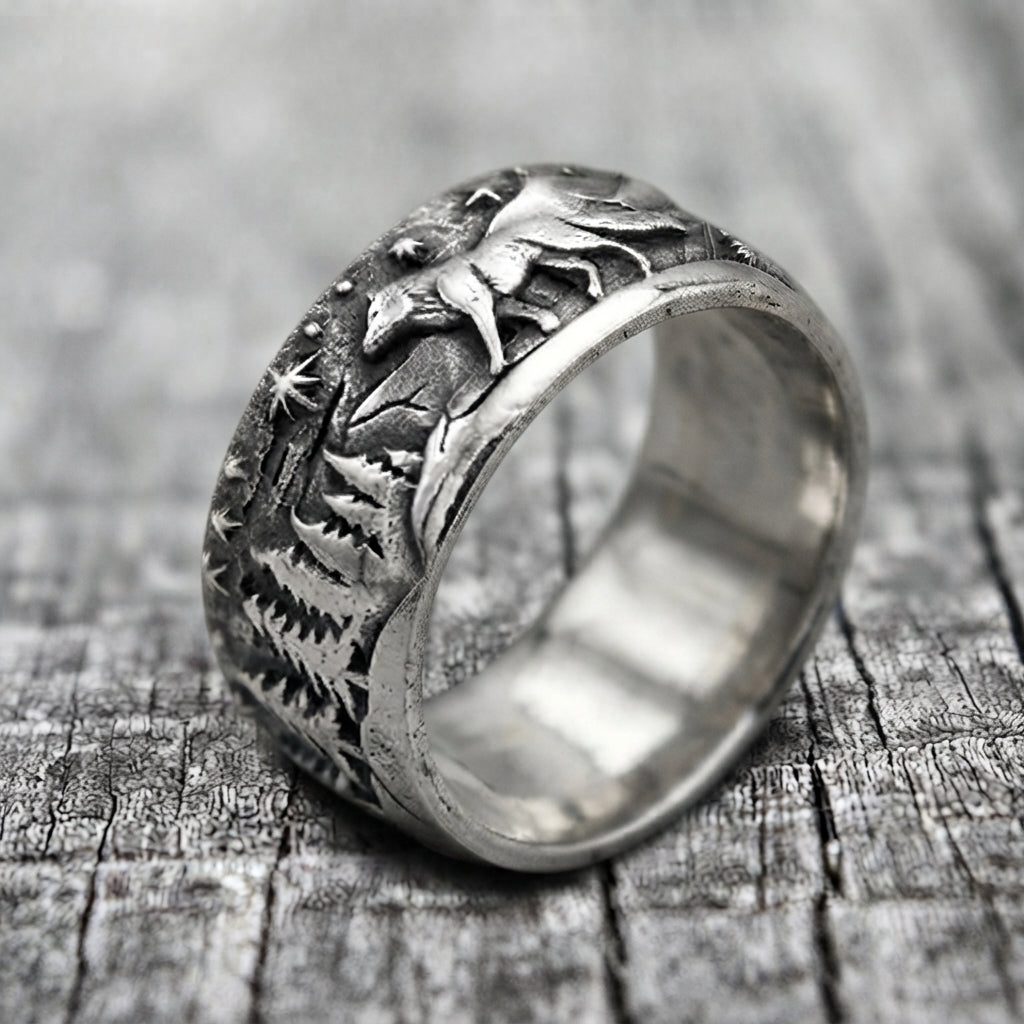 Wolf Wilderness Panoramic Band Ring