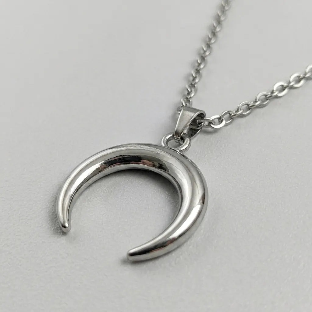 Lunaris Crescent Horn Necklace