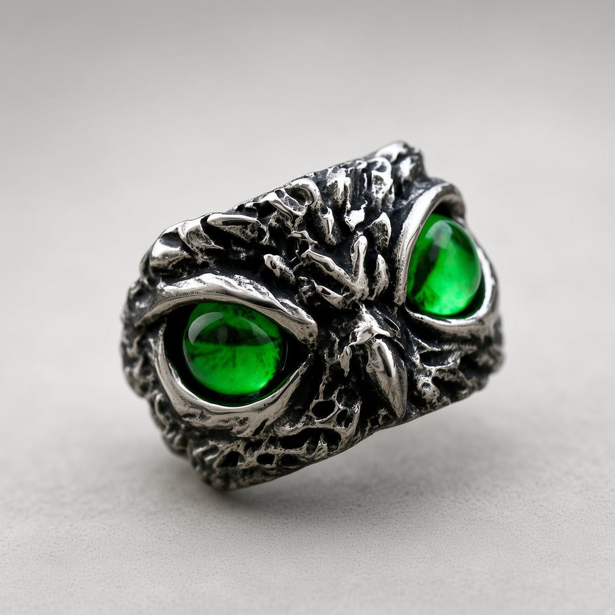 Owl Face Ring (Green Eyes)