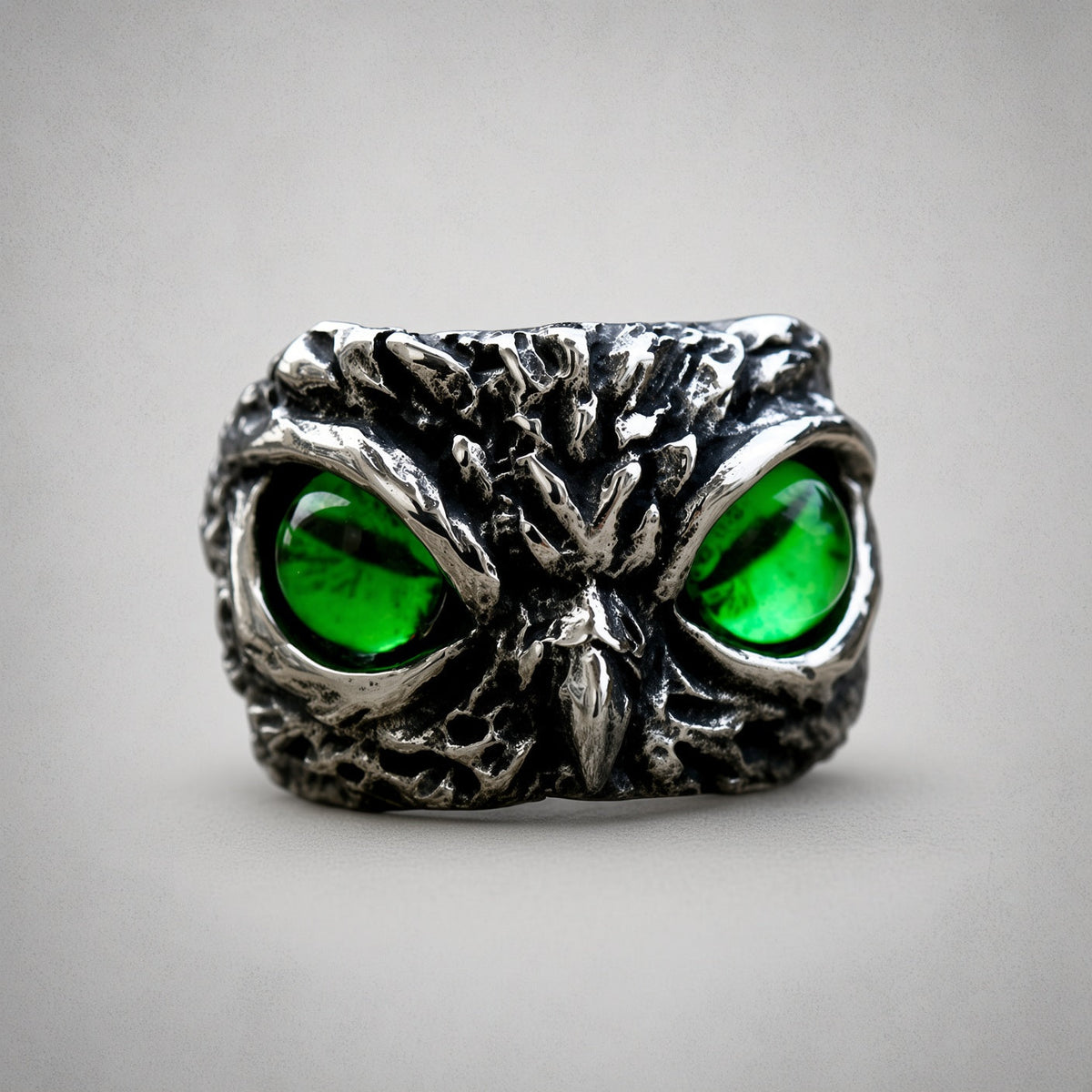 Owl Face Ring (Green Eyes)
